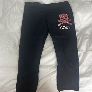 Lululemon size 8 cropped leggings